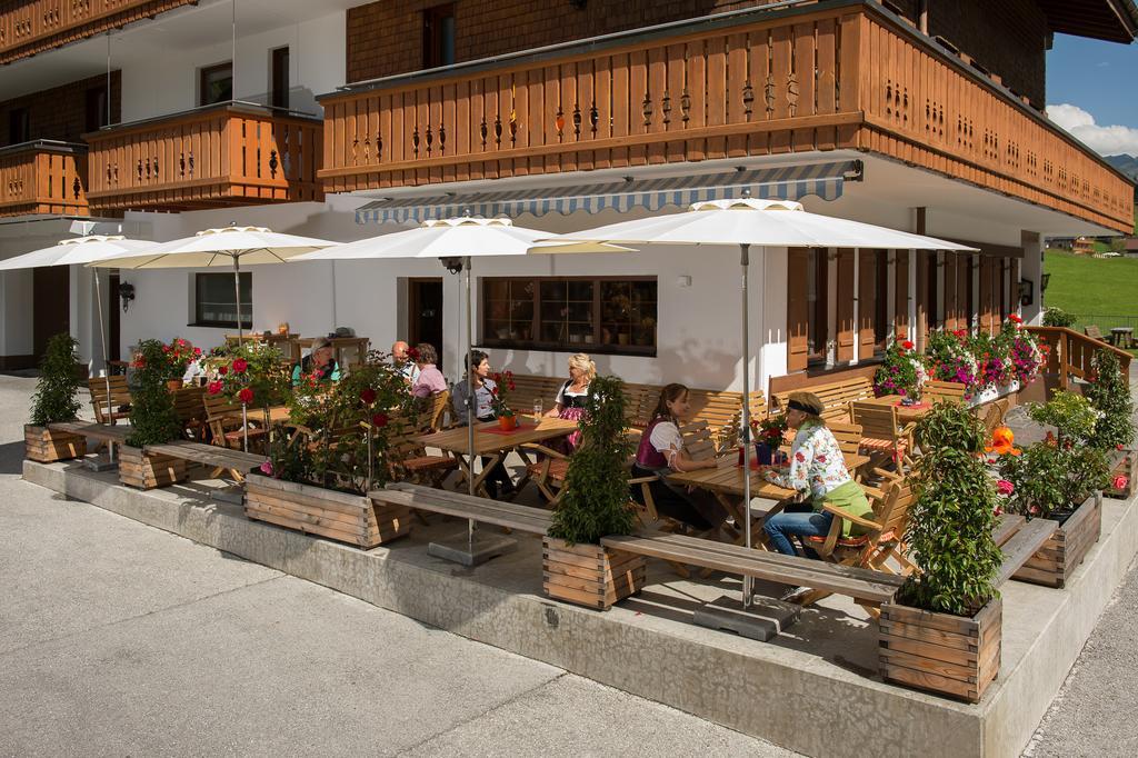 Gasthaus & Pension Alphorn Lech am Arlberg Zewnętrze zdjęcie
