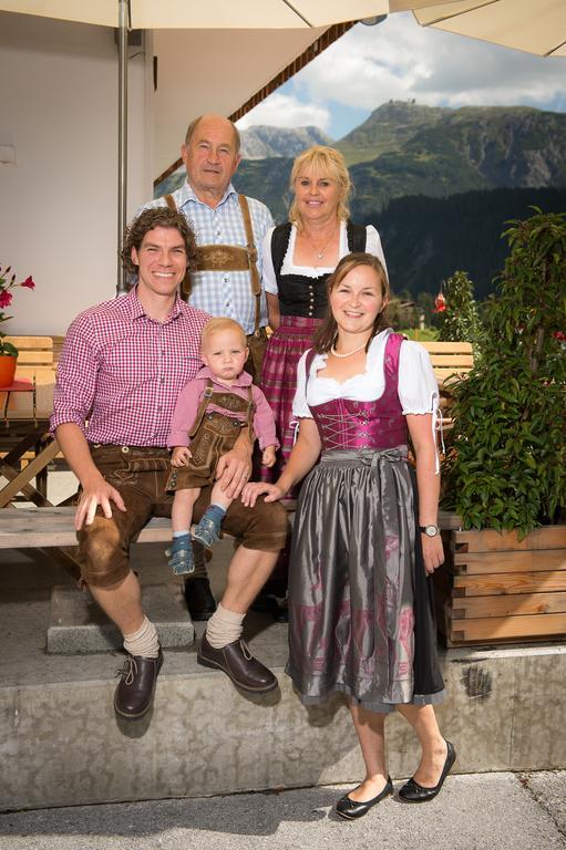 Gasthaus & Pension Alphorn Lech am Arlberg Zewnętrze zdjęcie
