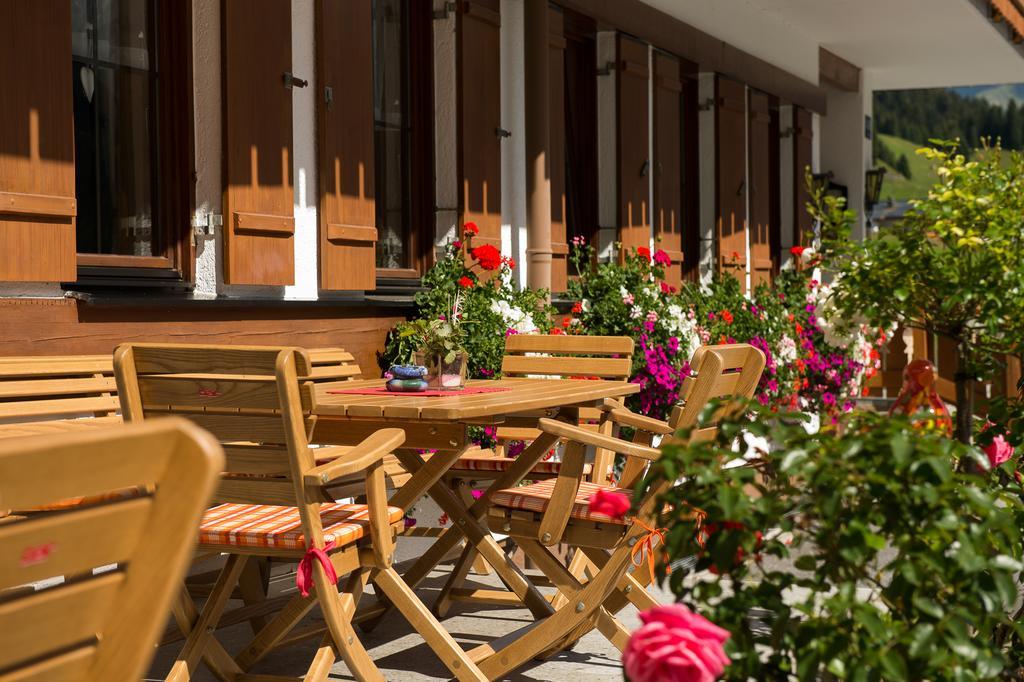 Gasthaus & Pension Alphorn Lech am Arlberg Zewnętrze zdjęcie